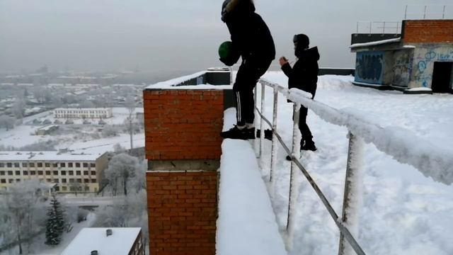 НАБИЛ МЯЧ НА 16 / - МЯЧ смотреть онлайн