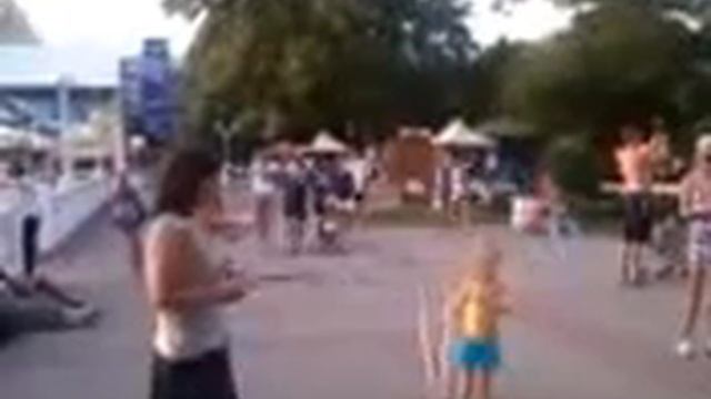 Прикольно...на набережной в Кабардинке)