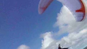 А я, как заколдованый, пялюсь в горизонт