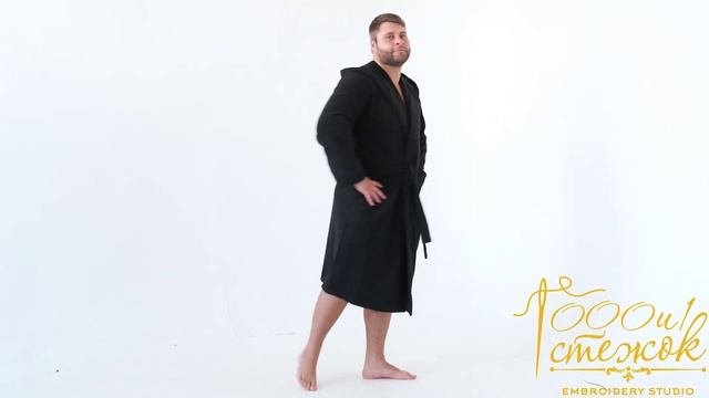 Мужской махровый халат с капюшоном Премиум Россия (Черный) - 1000 и 1 стежок смотреть онлайн