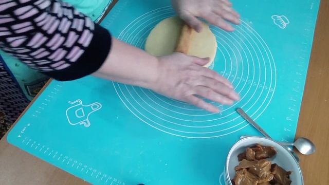 Нежное песочное печенье к чаю!!! #выпечка #печенье #сгущёнка #кчаю #песочноетесто #вкусно #рецепты смотреть онлайн