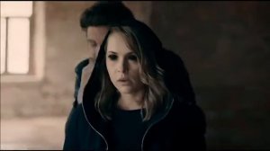 Смешной момент из сериала "Выжить после"