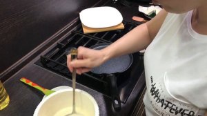 Блины на кефире с кипятком и содой