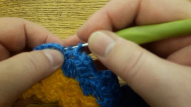 Прихватка кухонная крючком. DIY: How to crochet potholder. смотреть онлайн