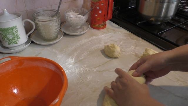 Булочки - пушинки. Воздушные булочки с посыпкой штрейзелем.