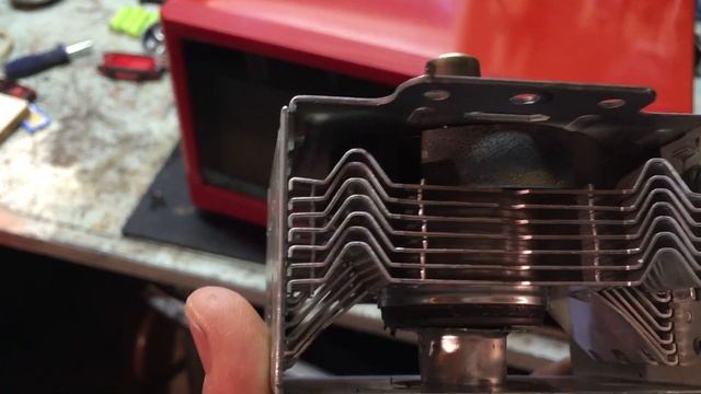 How to fix a microwave that is not heating up (Cracked Magnetron Magnets) смотреть онлайн