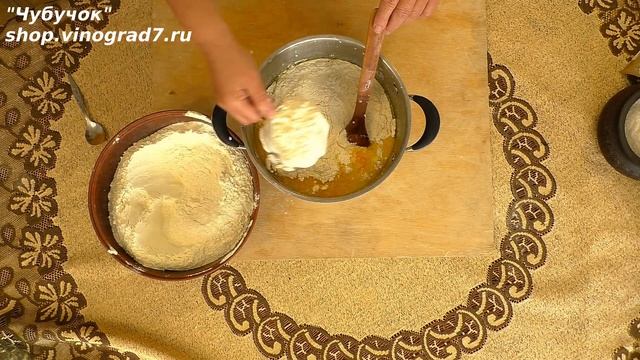 Сдобное дрожжевое тесто для пирогов и пирожков, хачапури и беляшиков. За 5-7 минут вы творите чудо! смотреть онлайн