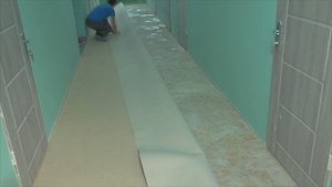 Приклеивание коммерческого линолеума