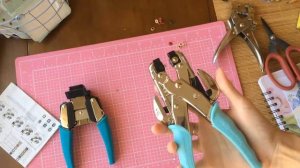 Обзор установщика люверсов и закруглителя углов // WeR Memory Keepers