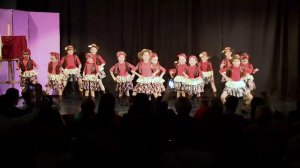 Танец "Молодая лошадь", младшая группа Витаминки