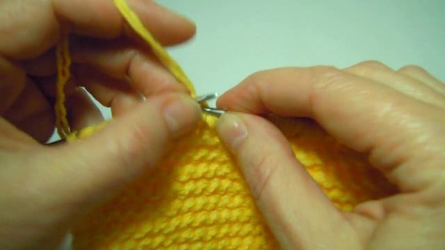 КАК СВЯЗАТЬ СПИЦАМИ  УЗОР ПЛАТОЧНАЯ ВЯЗКА   . ДЛЯ НАЧИНАЮЩИХ смотреть онлайн