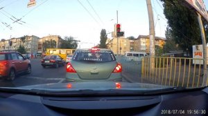 Не пропускают пожарную машину