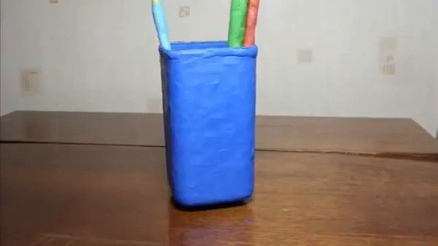 Коробка с карандашами