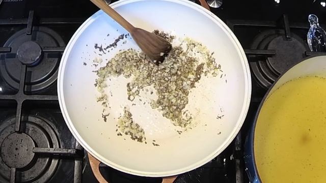 Рецепт индийского супа. Суп из лука порея и картофеля. Какой суп приготовить без мяса? Веганский су