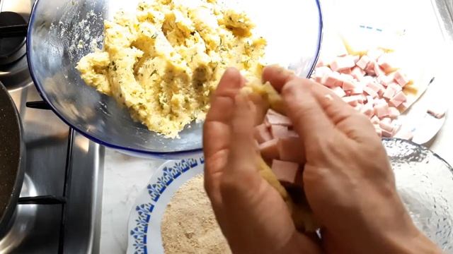 Картофельные пирожки с начинкой  / Focaccini di patate ripieni