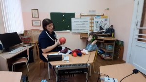 Сурдопедагог. Коррекционное занятие по "Развитию речи".