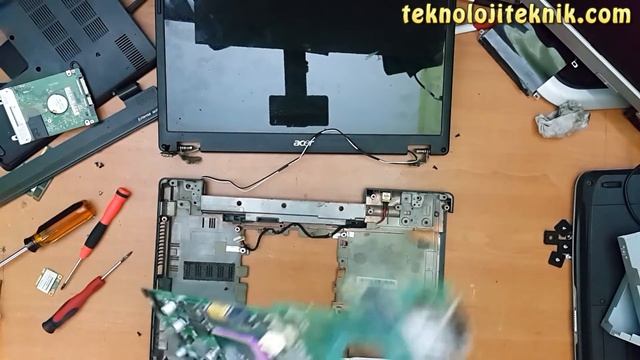 Acer Extensa 5635Z Fan ve Soğutucu Blok Değişimi смотреть онлайн