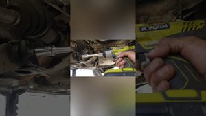 Reemplazo de brazo de control inferior Ford escape 2008 (lower control arm replacement)