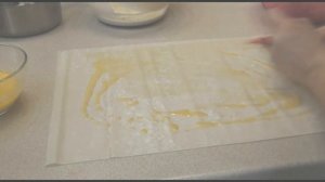 Штрудель с маком, творогом и яблоками из теста Фило.