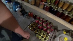 Обзор нашего подвала с заготовками на зиму