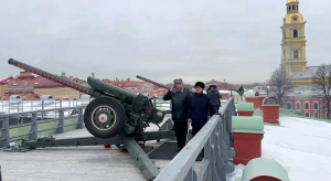 В Санкт-Петербурге полуденный выстрел посвятили двум знаменательным событиям в жизни местной полиции