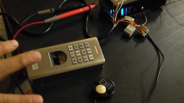 Кодовая панель на калитку и дверь со сканером отпечатков пальцев с алишки. Настраиваем сами! смотреть онлайн