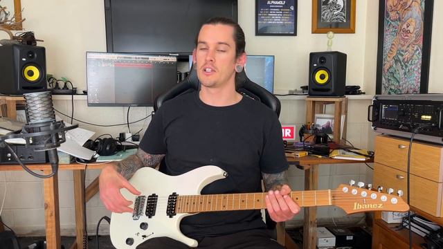 THE PERFECT MODERN GUTAR? смотреть онлайн