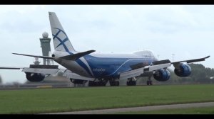 Подборка больших и очень красивых пассажирских самолетов во время захода на посадку в Европе