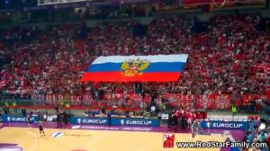 Сербские болельщики поют 'Катюшу' в поддержку РФ