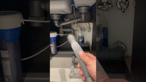 Как качественно подключить сифон кухонной мойки к канализации: без помощи профессионалов