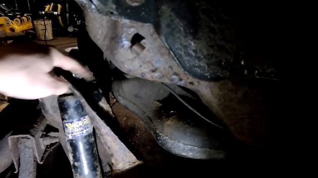 Задний подрамник. Замена задних аммортизаторов. смотреть онлайн