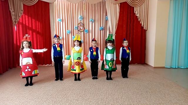 Выступление агитбригады команды ЮПИД МБДОУ д/с "Алые паруса" г. Цимлянска "Дружим с ДДД-изучаем ПДД