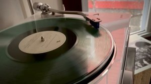 Leo Nocentelli “Riverfront” on Denon DP400 w Ortofon Blue + Andover Spinbase | Buy this record