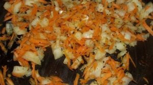 Говядина с овощами и черносливом