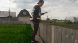 Как сделать заднее сальто!??обучаю заднему сальту! #сальто