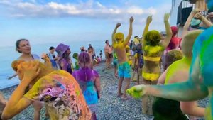 Фестиваль «Краски Холи» в Гурзуфе, Крым