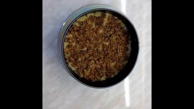 Простой и вкусный салат " Рыбки в пруду".