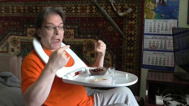 Подвесной столик. смотреть онлайн