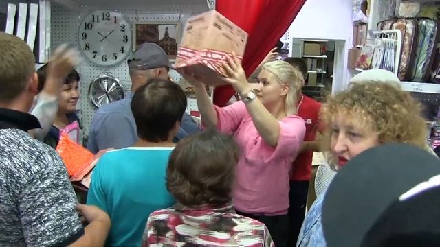 Клип Магазина Постоянных Распродаж смотреть онлайн