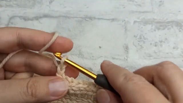 Шапка бини крючком, Шапка резинка с отворотом, Поперечное вязание шапки