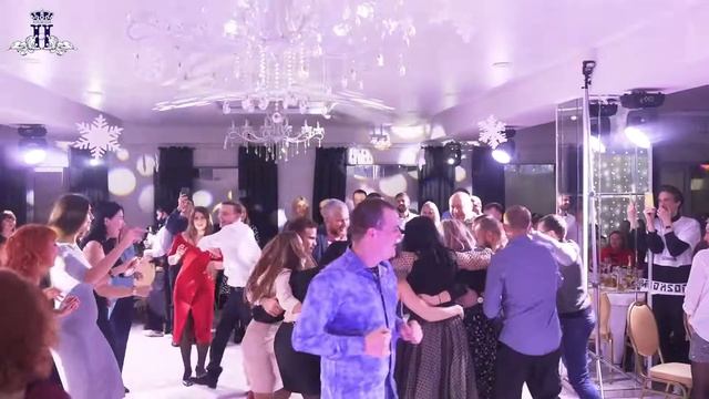 Банкет -Холл "Неаполь" Энгельс Новогодний корпоратив смотреть онлайн