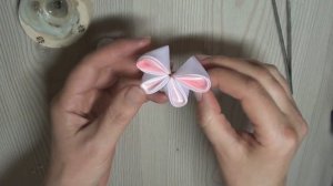 Заколка бабочка в стиле канзаши из атласной ленты своими руками