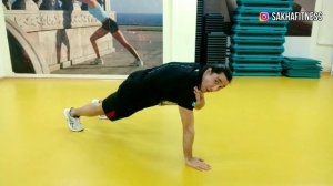 Планка с касанием плеч