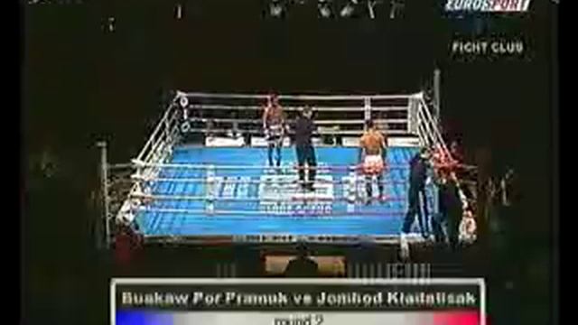 Buakaw Por Pramuk vs. Jomhod Kiatadisak бой за звание чемпиона мира по муай-тай