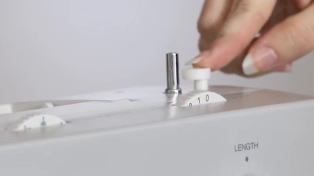 Top 3 Best Mechanical Sewing Machine Reviews In 2021 | The Classic Workhorses Of Garments Industry