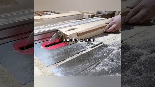 Мастер в кубе, столярная мастерская