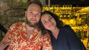 #12 КОРОТКИЙ СПЕЦВЫПУСК- РЕПОРТАЖ ОТ МАШИ! ОБЗОР БЮДЖЕТНОГО ОТЕЛЯ VOLKII В АНТАЛЬЕ, ПЛЯЖ КОНЬЯАЛТЫ.