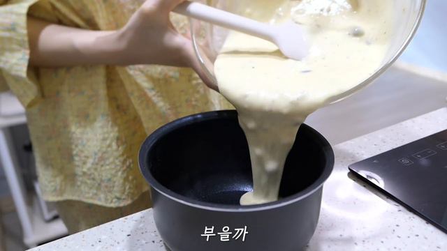ENG) 자취브이로그ㅣ모르면 인생 손해 보는 막걸리수육에 꽃김치 먹는 자취일상, 돈코츠라멘, 배추말이쌈밥, 막걸리빵, 우삼겹숙주찜, 새해떡국..^_^