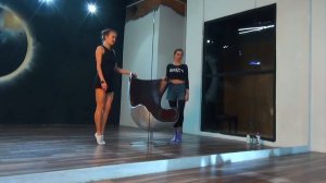 СТРИП ПЛАСТИКА. Эксперимент в баре. Как соблазнительно двигаться 2