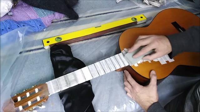 Выравнивание ладов гитары в домашних условиях. Гитара "Admira Juanita" смотреть онлайн